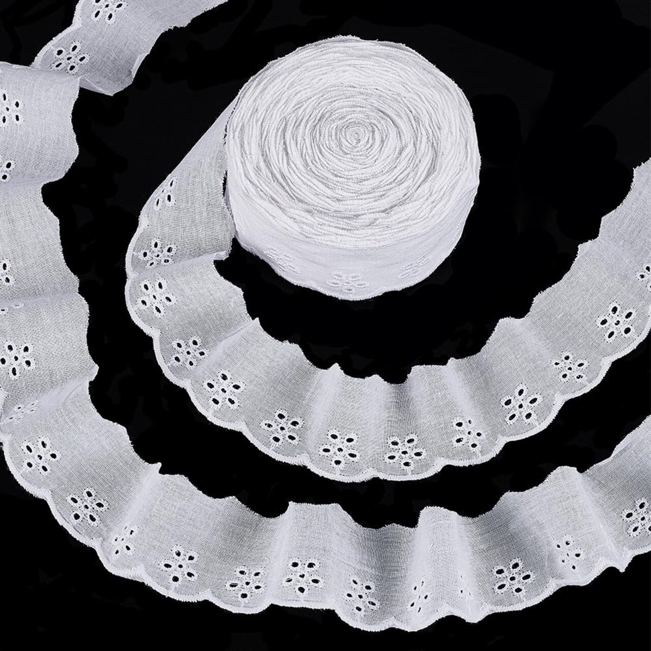 15 Yards Cotton Lace Trim 1-5/8 inch White Cotton Eyelet Lace Ribbon Floral Embroidery Ruffle Lace Trim Wavy Edge Floral Cotton Lace Ribbon for Sewing Dresses Clothes Bag Pets Clothes